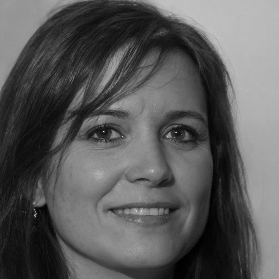 Instructora principal de finanzas
